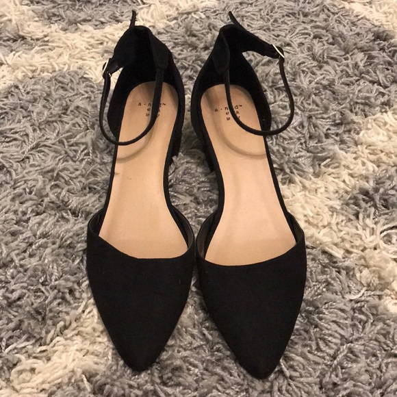 Black small healed shoe - Picture 1 of 3